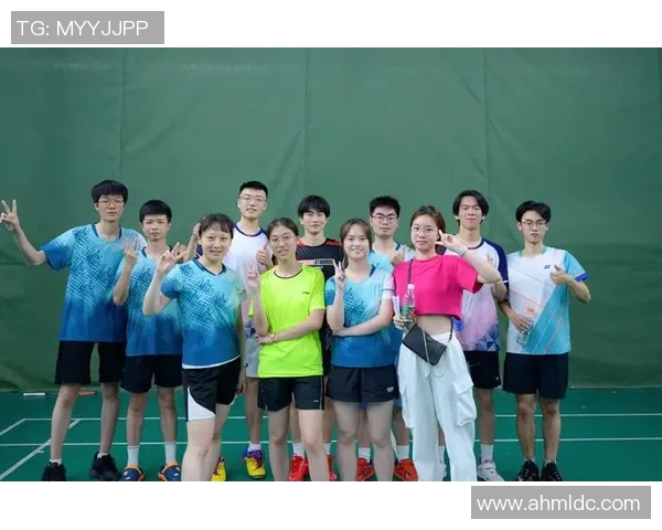 羽毛球团队协作实力榜单揭晓成都羽毛球队荣获第二名佳绩 羽毛球团队协作实力榜单揭晓成都羽毛球队荣获第二名佳绩