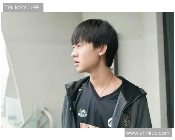 V5战队在世界冠军杯中的个人能力表现分析与点评