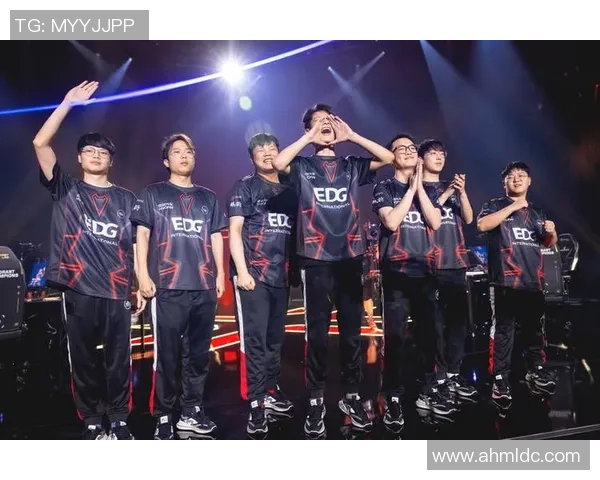 EDG战队在CSGO中团队协作的创新与变革探讨