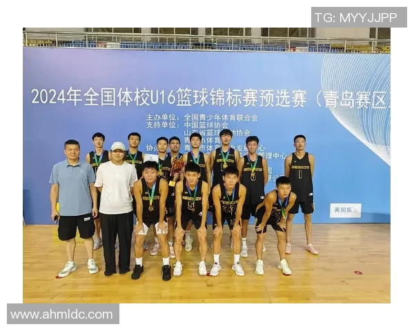 全国锦标赛回顾：深圳篮球队默契配合展现团队实力与战术执行力